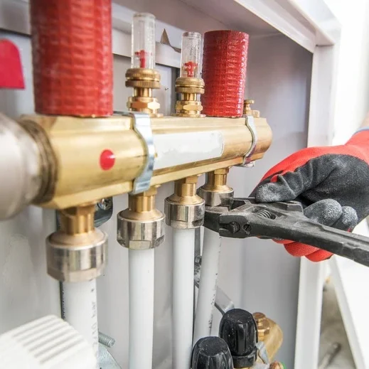 Plumber-Pipe-Line-Repair